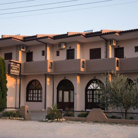 Palm Tree Apartments Psakoudia Exterior photo