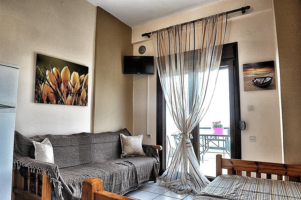 Palm Tree Apartments Psakoudia Exterior photo